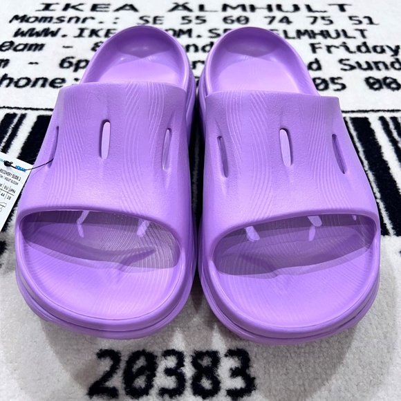 Hoka Ora Recovery Pool Slide 3 Sandal - Violet Bloom Colorway. main image 8